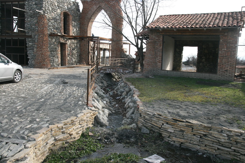 Вид с улицы